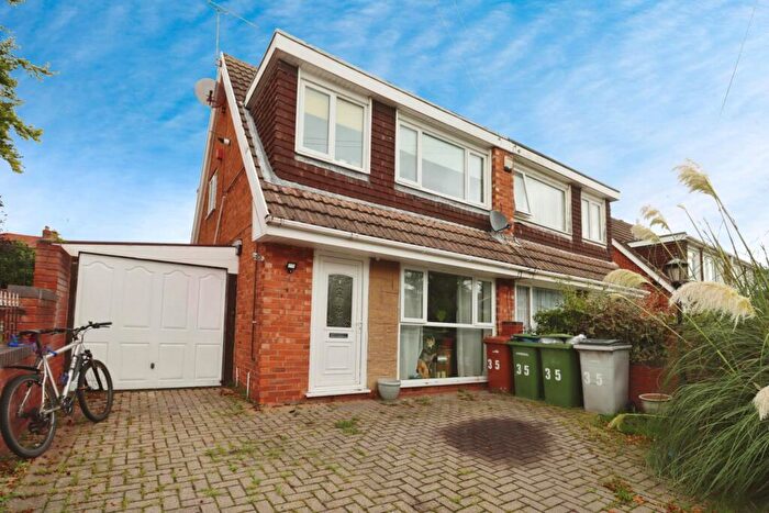 3 Bedroom Semi-Detached House For Sale In Bramhall Drive, Eastham, CH62