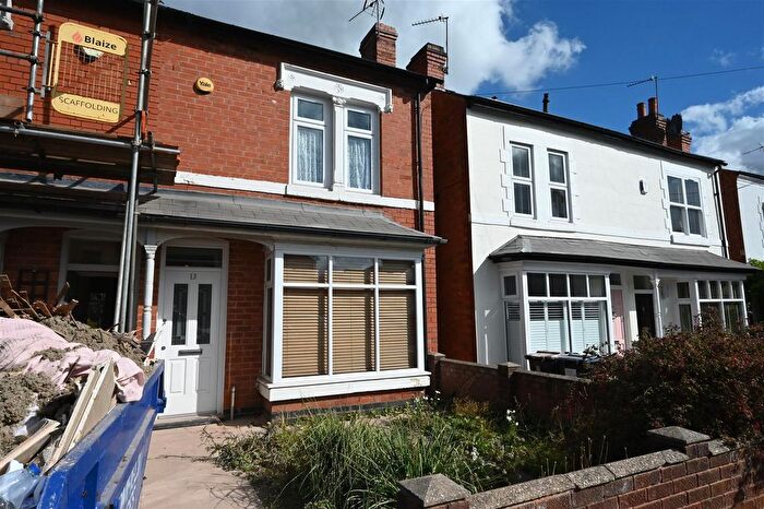 4 Bedroom Semi-Detached House For Sale In Wentworth Road, Harborne, Birmingham, B17