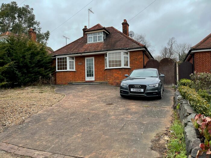 2 Bedroom Detached Bungalow To Rent In Stevenage Road, Hitchin, SG4