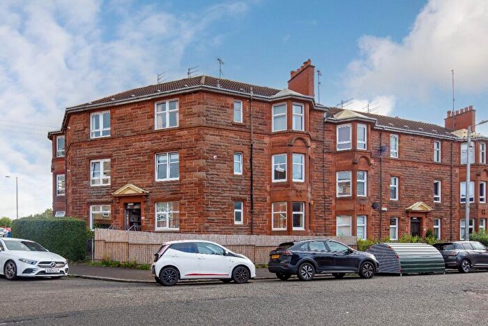 2 Bedroom Flat To Rent In Norham Street, Pollokshields, Glasgow, G41