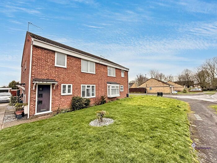 2 Bedroom Maisonette For Sale In Holmesland Drive, Botley, SO30