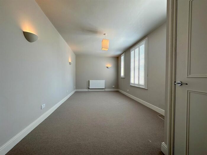 5 Bedroom Property To Rent In Portland Street, Cheltenham, GL52