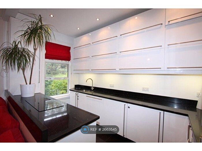 2 Bedroom Flat To Rent In Lewisham, London, SE13