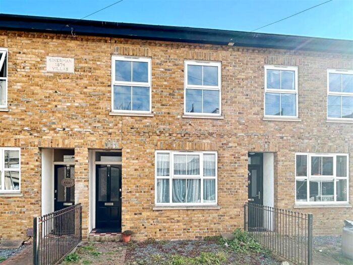 4 Bedroom Terraced House For Sale In Park Street, Westcliff-On-Sea, SS0