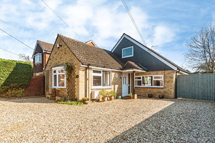 3 Bedroom Detached Bungalow For Sale In Victoria Road, Mortimer Common, Reading, RG7