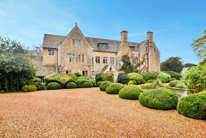 2 Bedroom Flat For Sale In Filkins, Lechlade, Gloucestershire, GL7