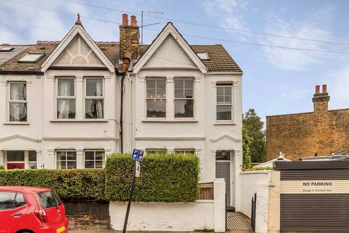 2 Bedroom Flat To Rent In Bollo Lane, London, W4