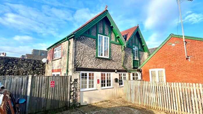 2 Bedroom Property To Rent In Fore Street, Chard, Somerset, TA20