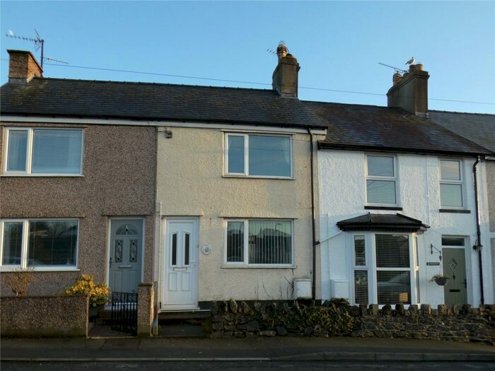 2 Bedroom Terraced House To Rent In Bryn Hyfryd, Ffordd Penmynydd, Llanfairpwll, Sir Ynys Mon, LL61
