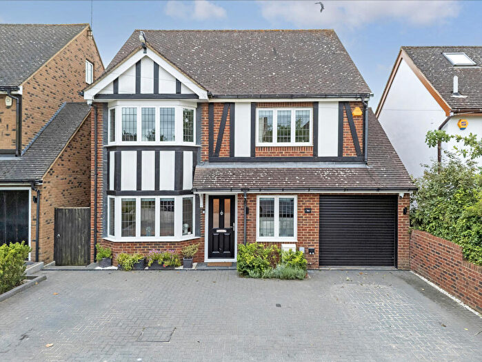 5 Bedroom Detached House For Sale In Wakefield Avenue, Billericay, CM12