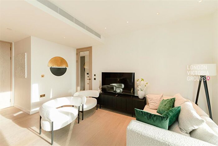 2 Bedroom Flat To Rent In River Park Tower, Nine Elms Lane, London, SW8