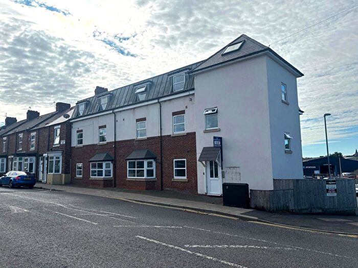 1 Bedroom Flat To Rent In Quincey House, Eastmount Road, Darlington, Co Durham, DL1