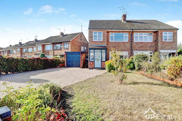 3 Bedroom Semi Detached House To Rent In Chetwode Close, Coventry, CV5