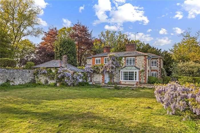 4 Bedroom Detached House For Sale In Elstead Road, Seale, Farnham, Surrey, GU10