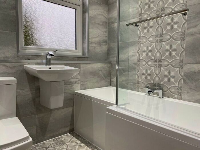 2 Bedroom Apartment To Rent In Robroyston, Glasgow, G33