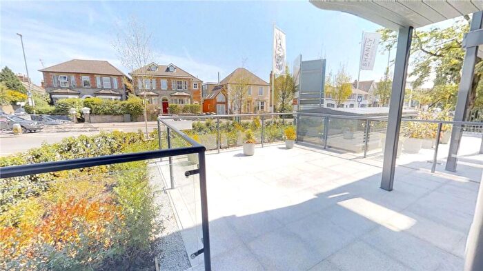 2 Bedroom Flat To Rent In Cricketers Wharf, Wharf Road, GU1