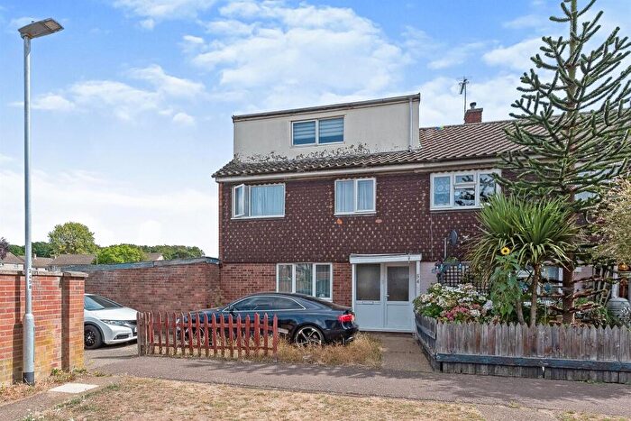 4 Bedroom End Of Terrace House For Sale In Elm Road, Thetford, IP24