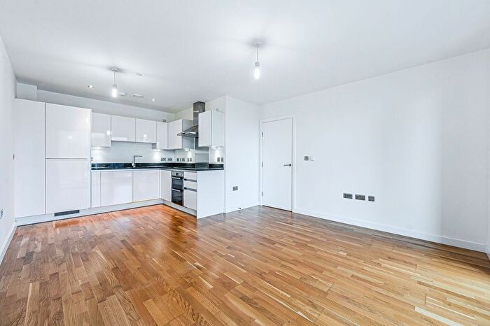 1 Bedroom Flat To Rent In Larkwood Avenue, Lewisham, London, SE10