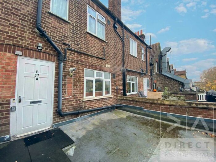 1 Bedroom Apartment To Rent In Upper High Street, Epsom, KT17