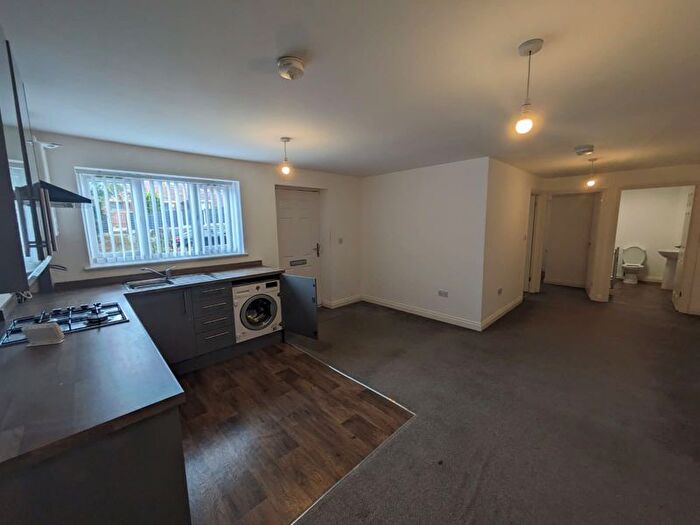 2 Bedroom Flat To Rent In Hendal Lane, Wakefield, WF2