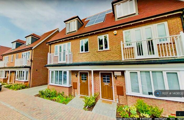 4 Bedroom Semi-Detached House To Rent In David Wildman Lane, London, NW7