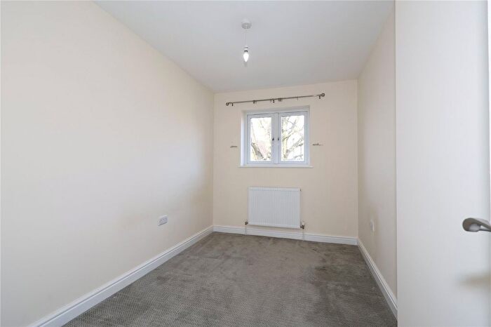 4 Bedroom Semi-Detached House To Rent In Kings Road, West End, Woking, Surrey, GU24