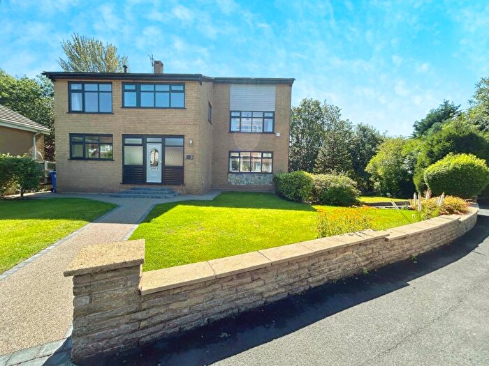 4 Bedroom Detached House To Rent In Cedar Drive, Urmston, M41