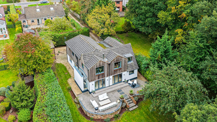 4 Bedroom Detached House For Sale In Bellingdon, Chesham, HP5