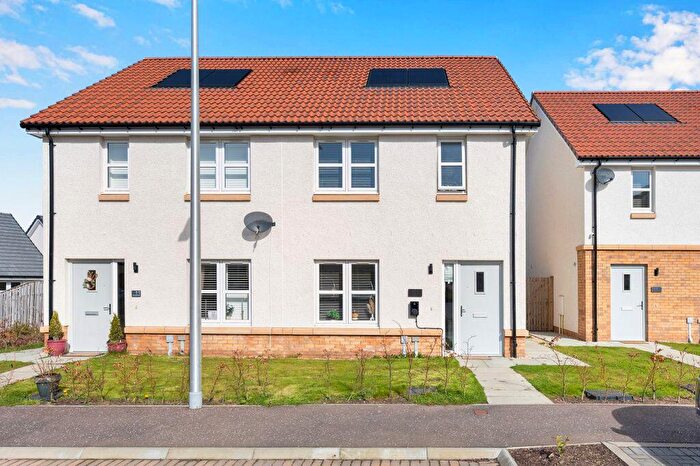 3 Bedroom Semi Detached House For Sale In Ben Lawers Drive, East Calder, EH53