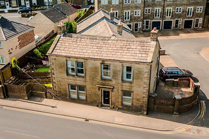 3 Bedroom Semi-Detached House For Sale In Brighouse Amp; Denholme Road, Queensbury, Bradford, BD13