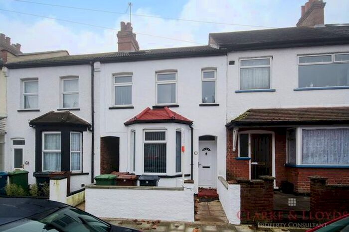 6 Bedroom End Of Terrace House To Rent In Harrow, London, HA3