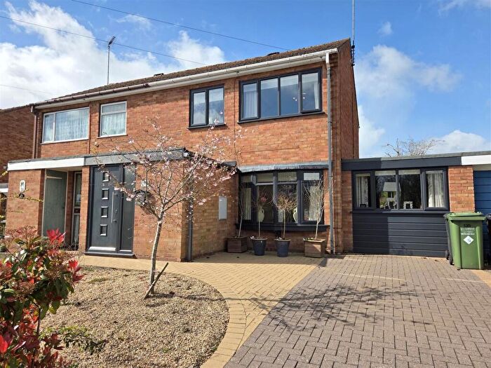 3 Bedroom Semi Detached House For Sale In Abberley Avenue, Stourport-On-Severn, DY13