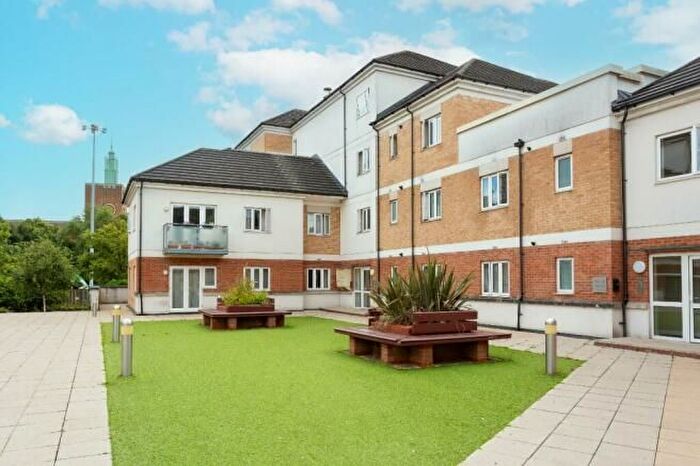 2 Bedroom Flat To Rent In Ley Farm Close, Garston, Watford, WD25