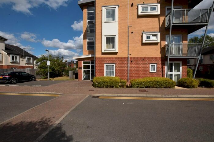 2 Bedroom Flat To Rent In Whitehall Close, Borehamwood, WD6