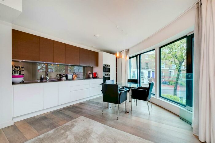 2 Bedroom Apartment To Rent In Milliner House, Hortensia Road, London, SW10