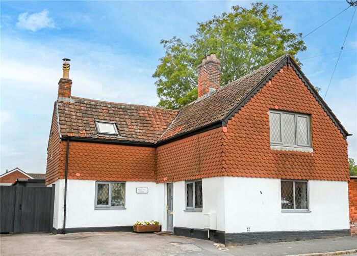 3 Bedroom Detached House For Sale In High Street, Rowde, Devizes, Wiltshire, SN10