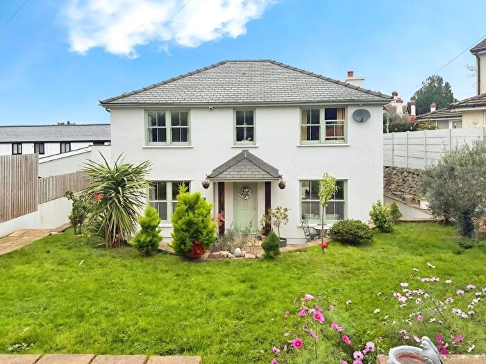 4 Bedroom Detached House For Sale In Station Road, Abergavenny, NP7