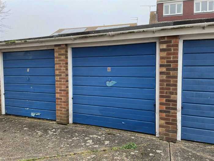 Garage / Parking To Rent In Church Street, Littlehampton, BN17