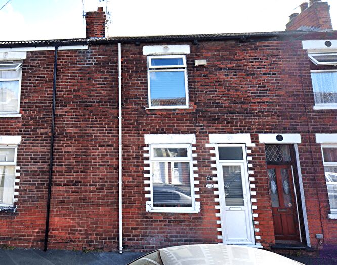 2 Bedroom Terraced House For Sale In Lorraine Street, HU8