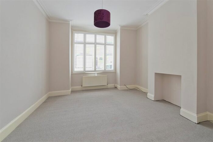 1 Bedroom Flat To Rent In Stronsa Road, London, W12