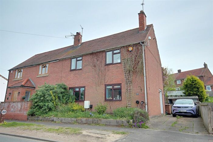 4 Bedroom Semi-Detached House For Sale In South Newbald Road, North Newbald, YO43