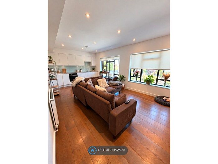 1 Bedroom Flat To Rent In Holloway Road, London, N7