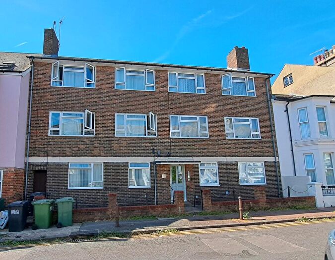 1 Bedroom Flat For Sale In York Road, Little Chelsea, Eastbourne, East Sussex, BN21