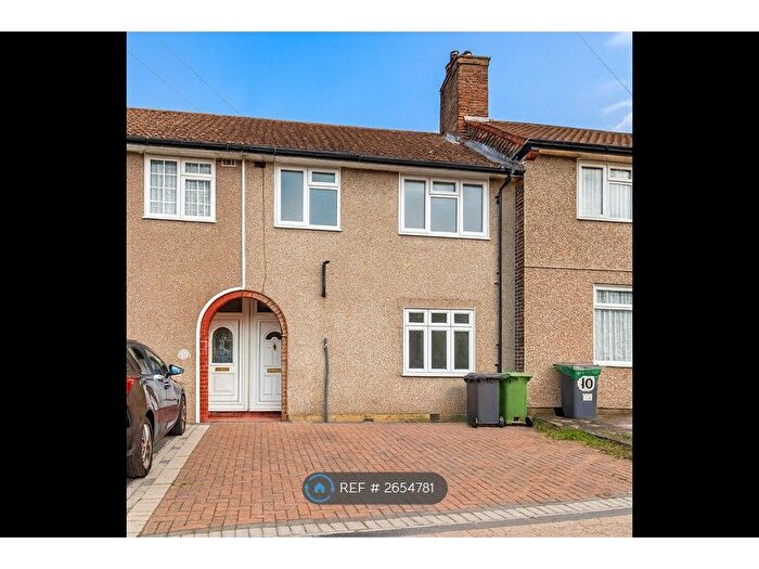 3 Bedroom Terraced House To Rent In Grove Park, London, BR1