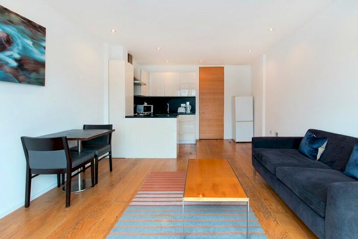 1 Bedroom Flat To Rent In Tower Bridge Road, London SE1