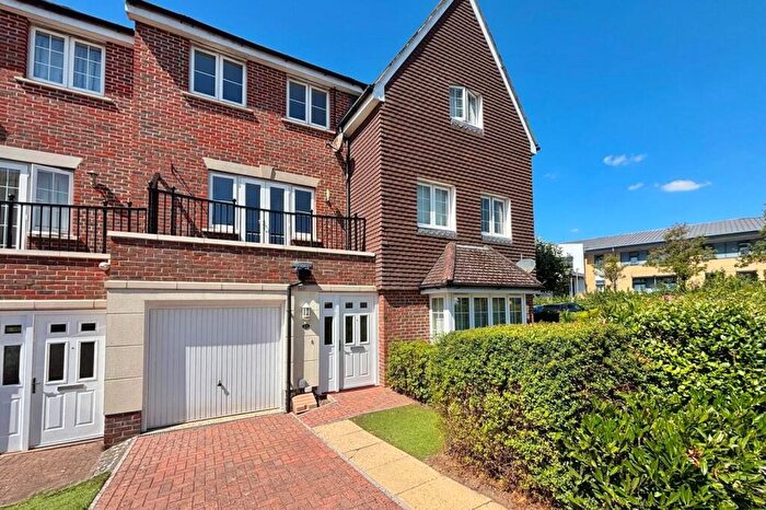 4 Bedroom Terraced House For Sale In Allington Close, Farnham, Surrey, GU9