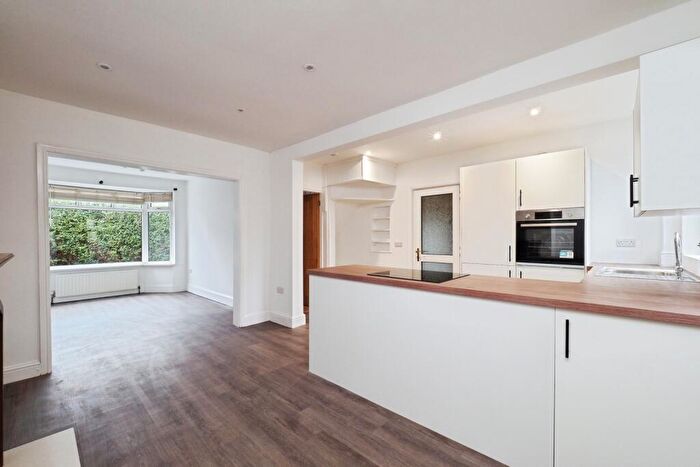 3 Bedroom Semi Detached House For Sale In Lilac Crescent, Beeston, Nottingham, Nottinghamshire, NG9