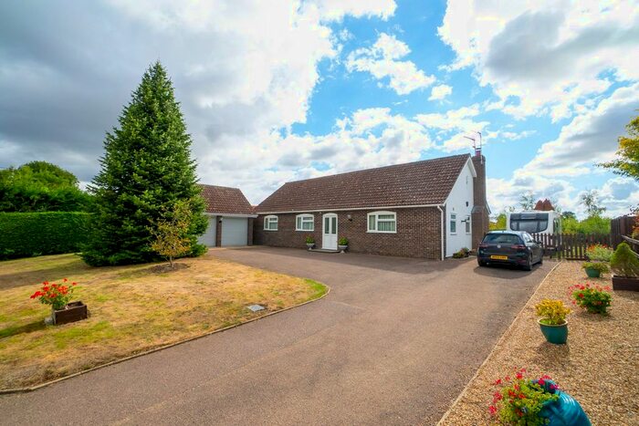 3 Bedroom Detached Bungalow For Sale In Old Bury Road, Stuston, Diss, IP21