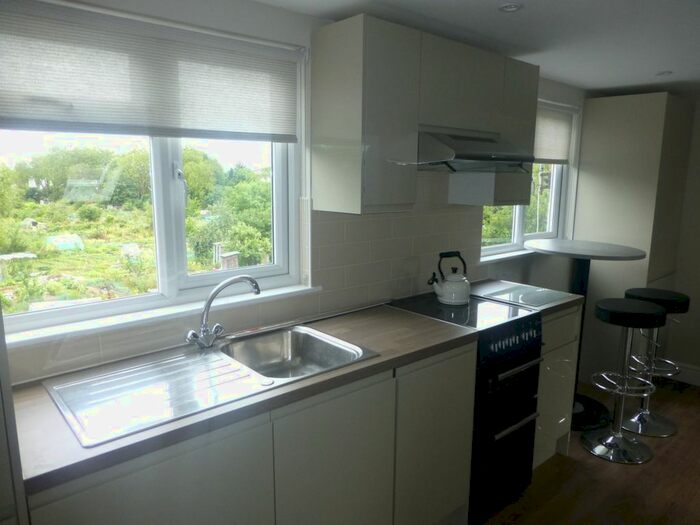 1 Bedroom Flat To Rent In Mattock Lane, London, W13