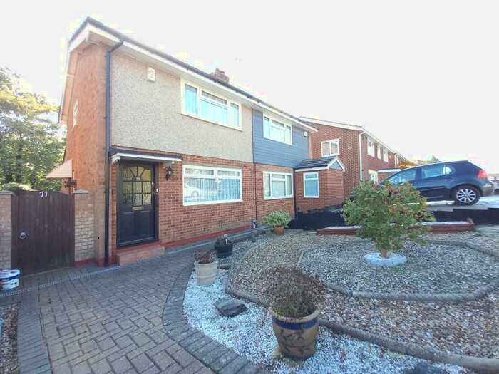 2 Bedroom House To Rent In Heron Road, Larkfield, Aylesford, ME20